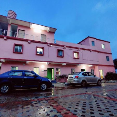 Aiims Nagar Rest House Bhubaneswar Hotel Exterior photo